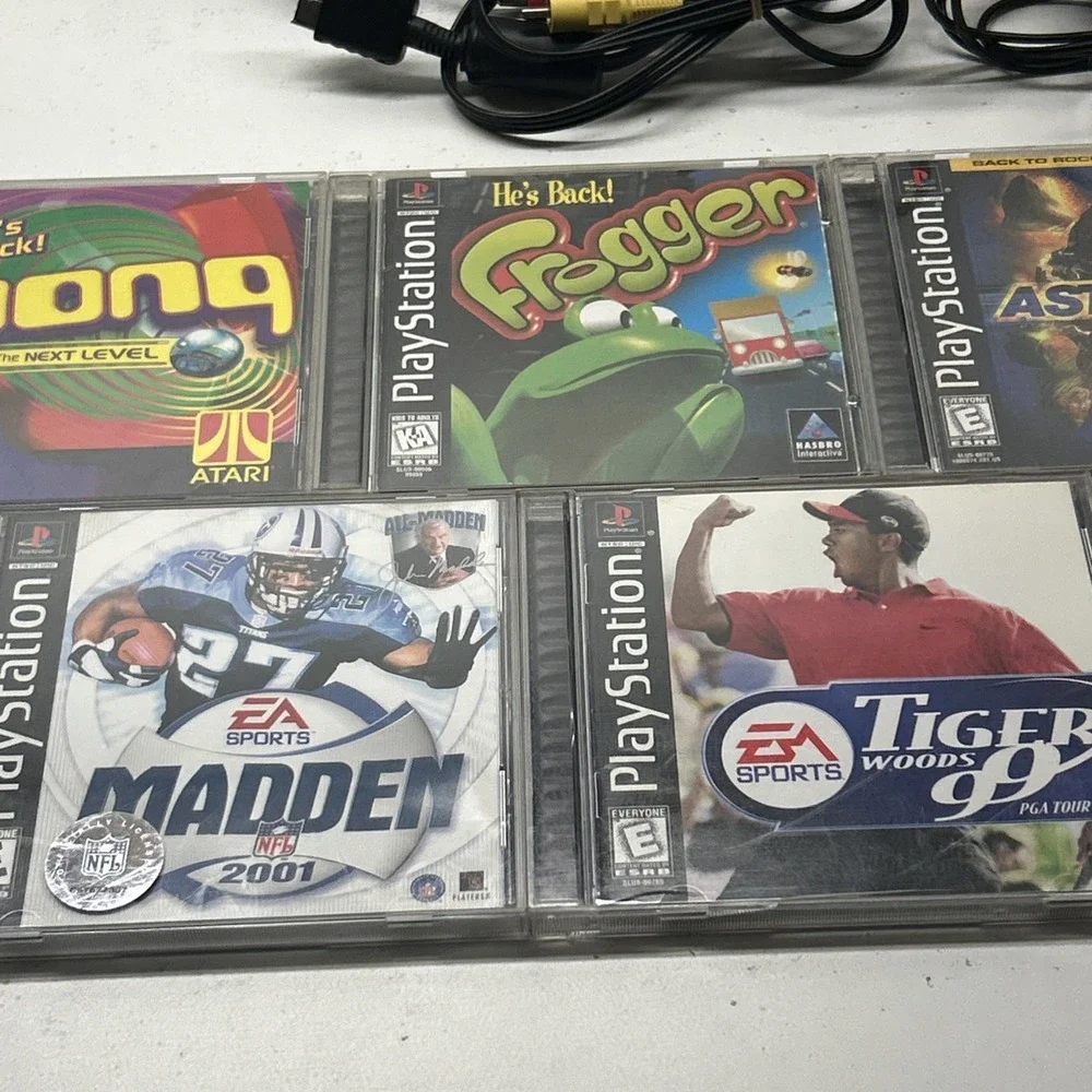 Sony PlayStation PS1 SCPH-5501 Bundle With 7 Games- Tested - Working